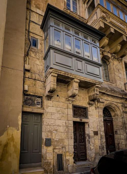 Apartment 85,